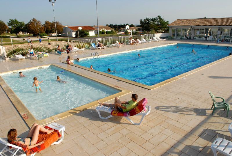 Azureva Fouras Aparthotel Exterior photo