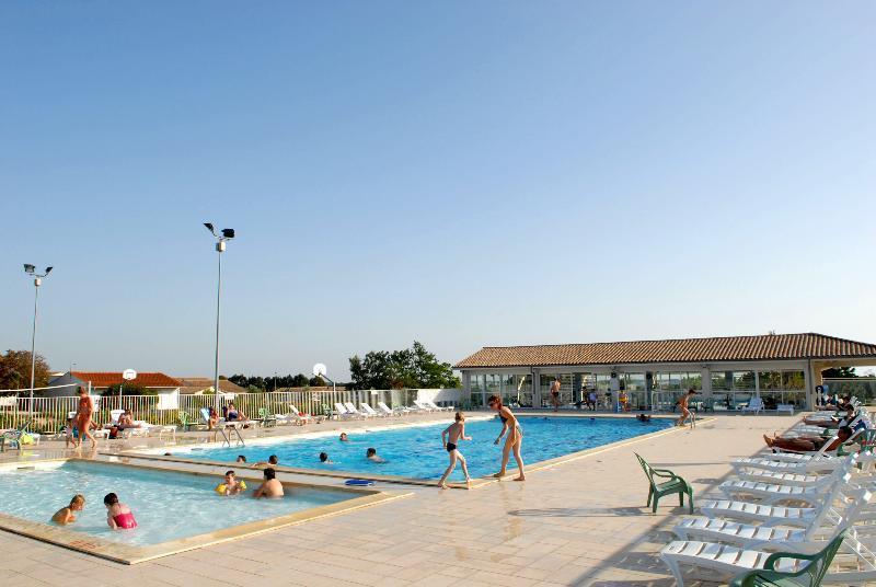 Azureva Fouras Aparthotel Exterior photo