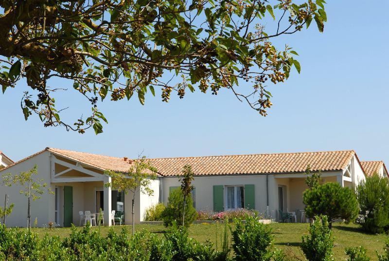 Azureva Fouras Aparthotel Exterior photo