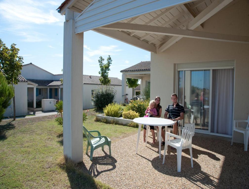 Azureva Fouras Aparthotel Exterior photo